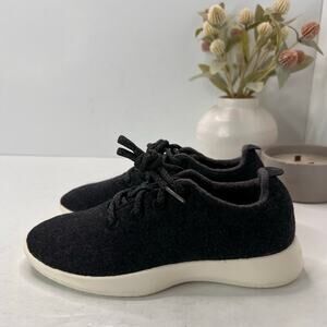 Allbirds Wool Runner Sneakers True Black/Cream Athletic Low Top Women 7 NWOB
